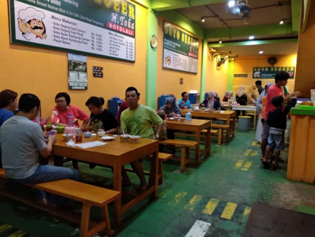 Kegiatan Outlet Soto Segeer H. Toha 9